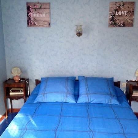 Chambres D'Hotes Et Gite Chez Martine Бар Екстериор снимка